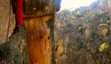 School of mountaineering. A cycle of lectures and field seminars.