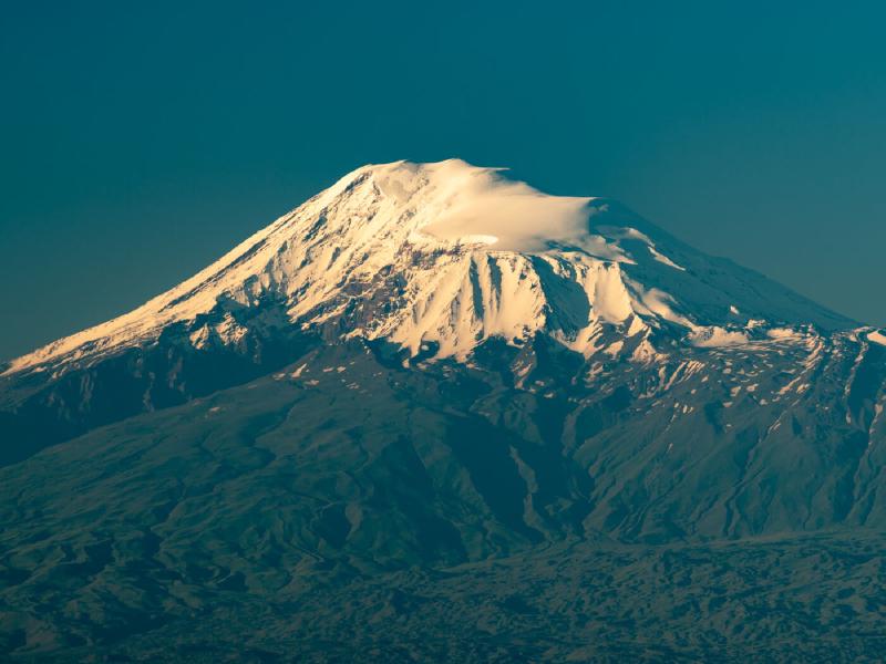   ARARAT Mount -5165(5137) m